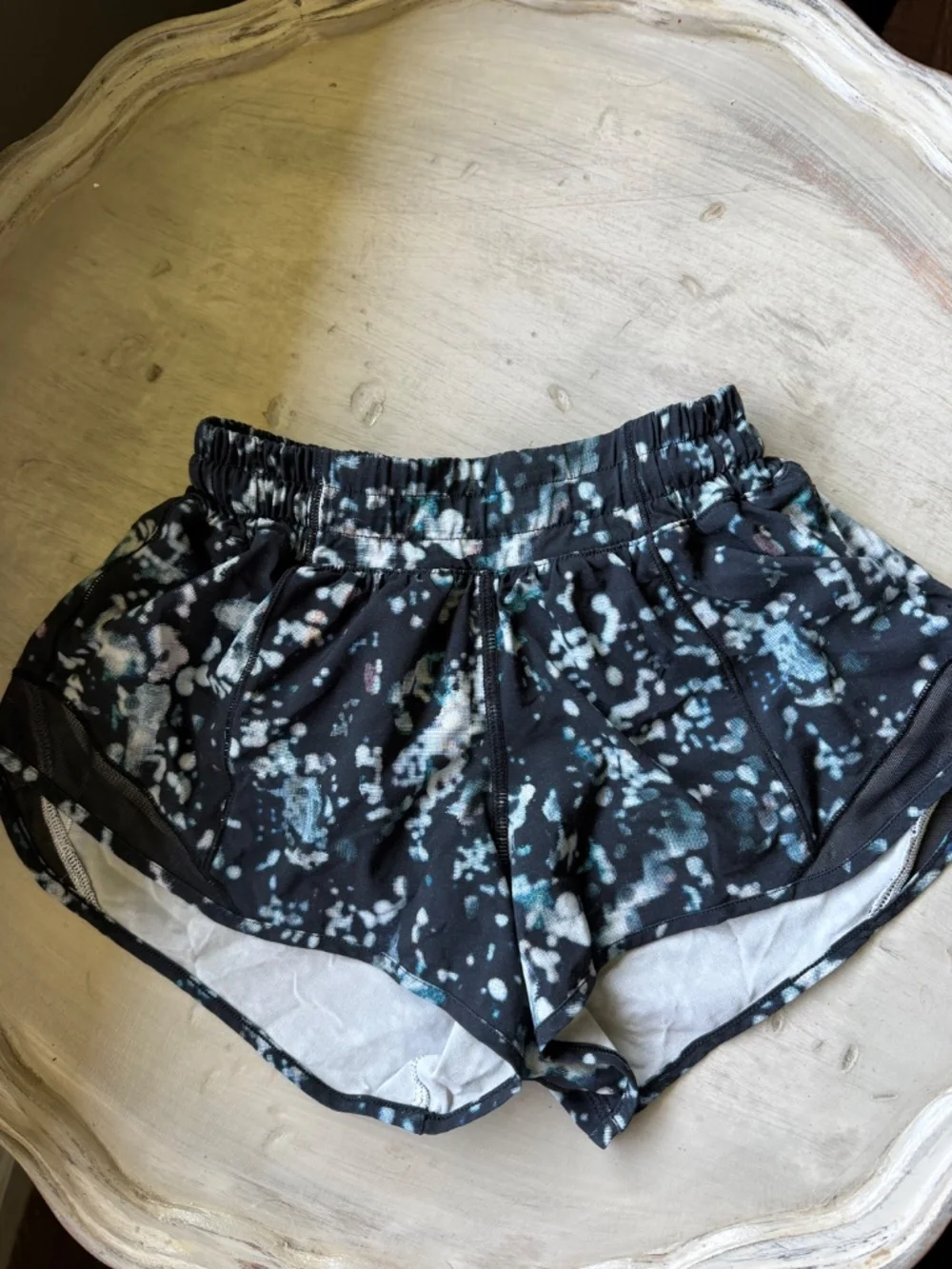Lu Lu hotty hot niche print shorts
